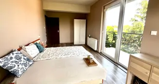 von_poll_real_estate_property_HU25439560_image_1