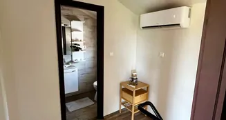 von_poll_real_estate_property_HU25439560_image_9