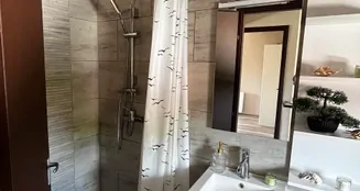 von_poll_real_estate_property_HU25439560_image_8