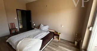 von_poll_real_estate_property_HU25439560_image_5