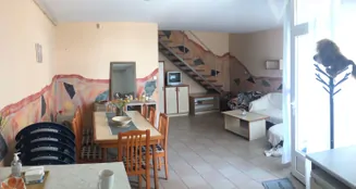 von_poll_real_estate_property_HU25439575_image_6