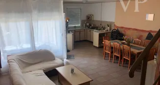 von_poll_real_estate_property_HU25439575_image_4