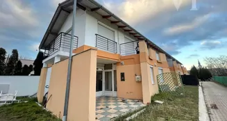 von_poll_real_estate_property_HU25439575_image_2