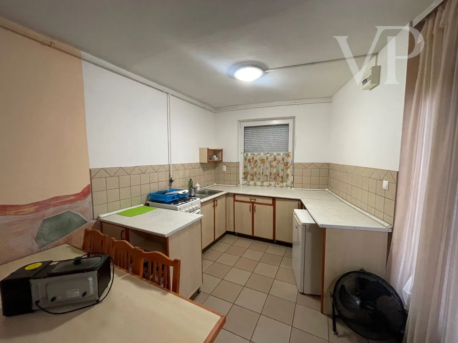 A665BE37-25B3-4C1A-B687-29BBE472D6E9