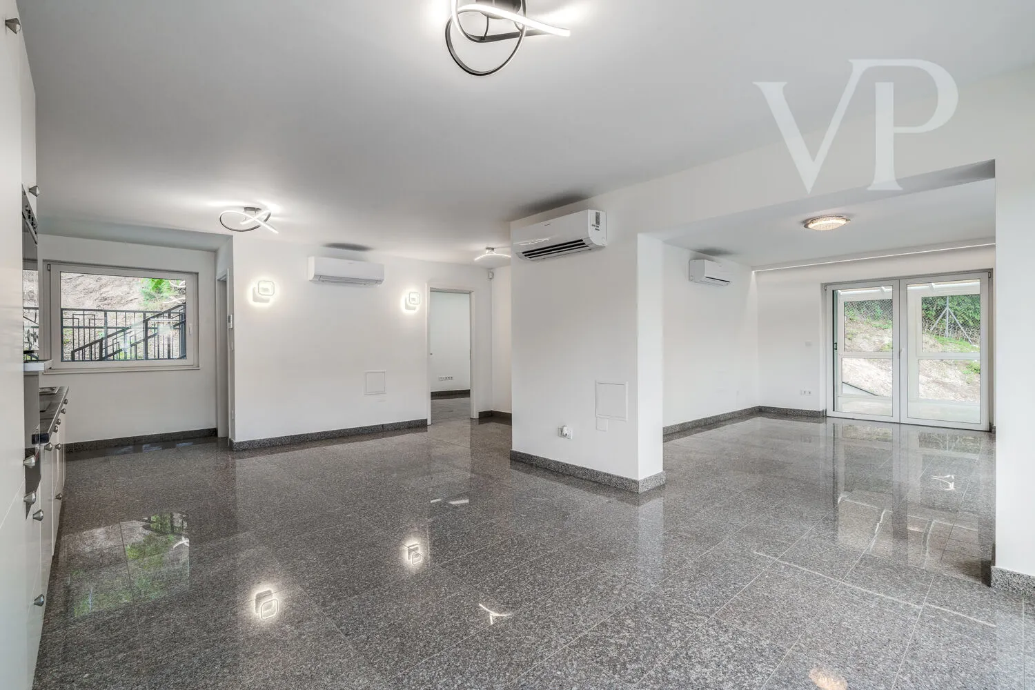 Budaörsi 3 lakásos ingatlan – többgenerációs otthon, iroda vagy magánklinika céljára.