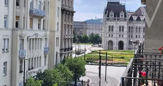 von_poll_real_estate_property_HU25439581_image_0