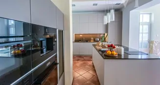 von_poll_real_estate_property_HU25439586_image_9