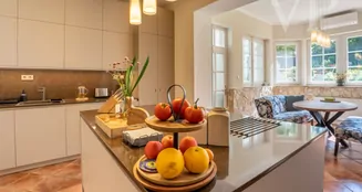 von_poll_real_estate_property_HU25439586_image_11