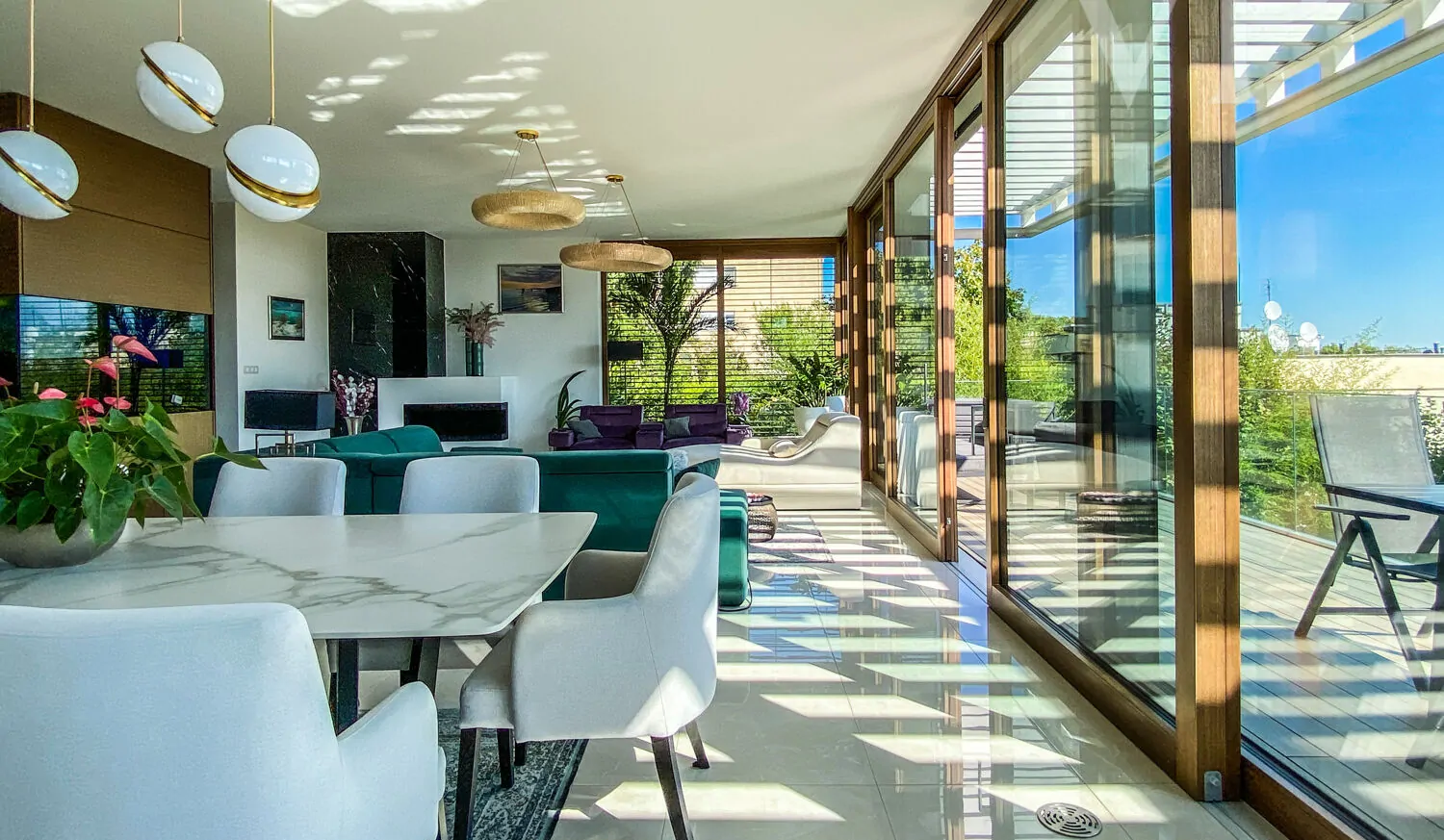 3ECD72D4-EF69-48B3-83F3-B97BCDA00CDB