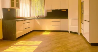 von_poll_real_estate_property_HU25439596_image_4