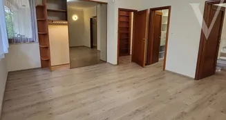 von_poll_real_estate_property_HU25439596_image_5