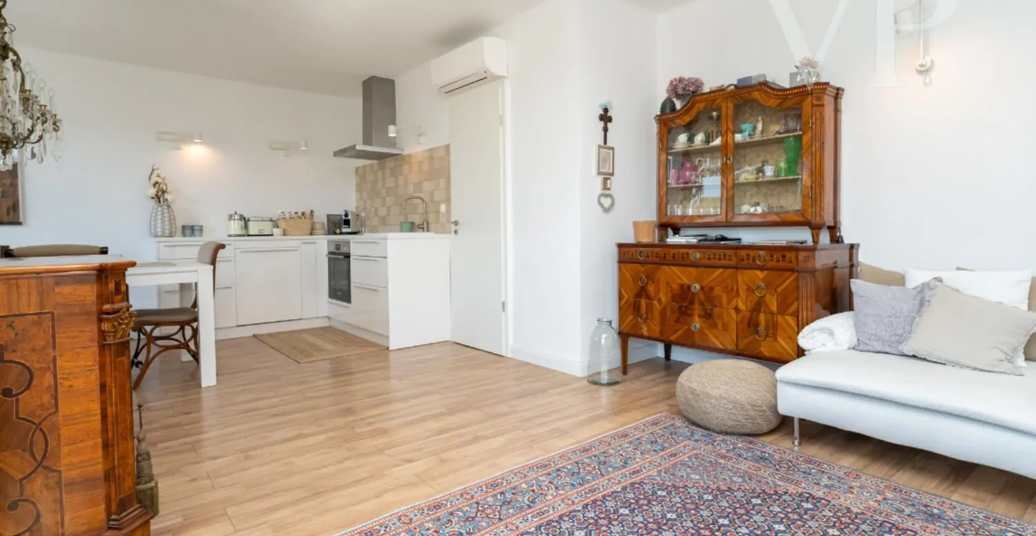 Ház Tihanyban – panoráma, elegancia és modern kényelem.