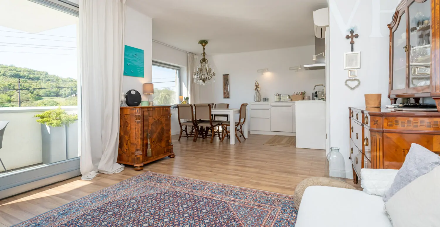 Ház Tihanyban – panoráma, elegancia és modern kényelem.