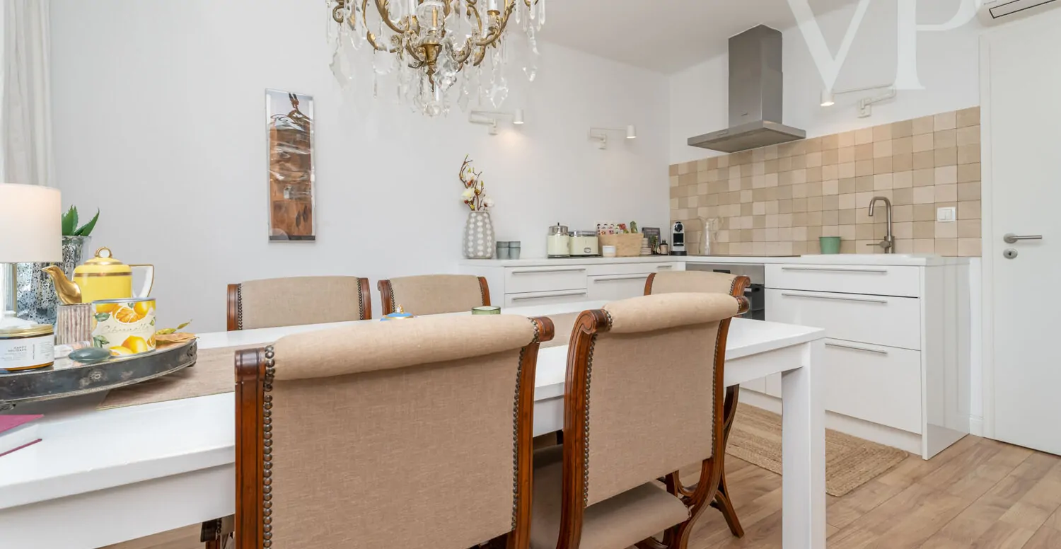 Ház Tihanyban – panoráma, elegancia és modern kényelem.