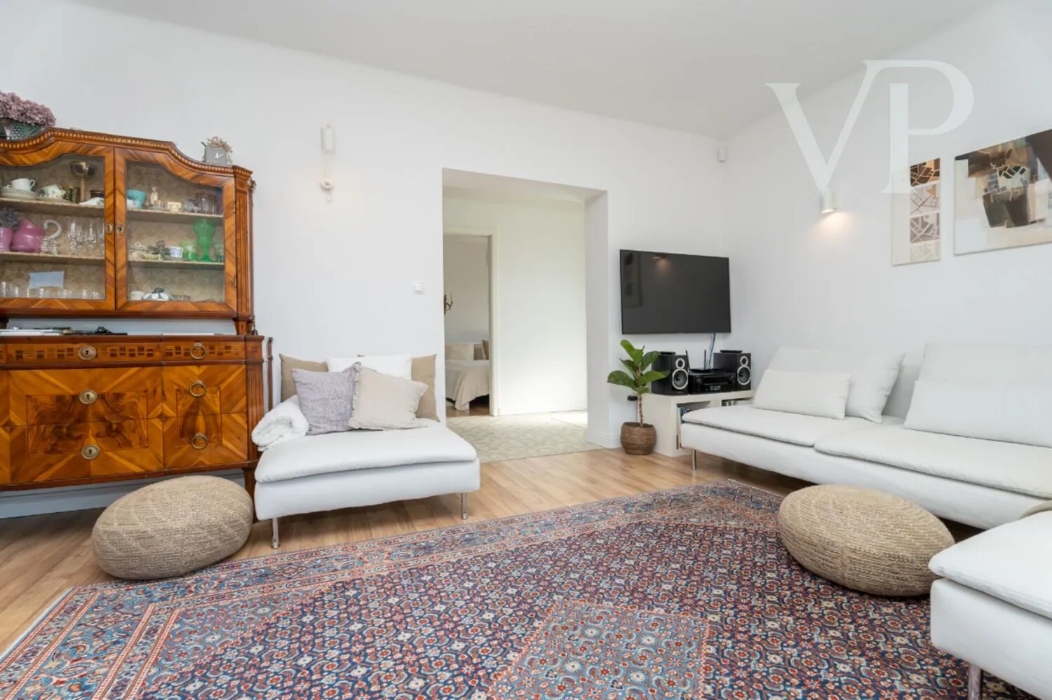 Ház Tihanyban – panoráma, elegancia és modern kényelem.