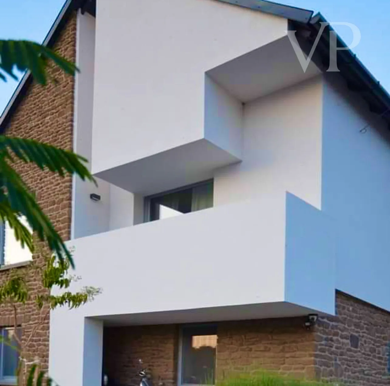 Ház Tihanyban – panoráma, elegancia és modern kényelem.