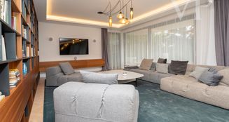 von_poll_real_estate_property_HU25439605_image_3