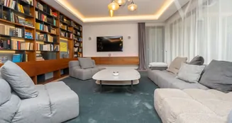 von_poll_real_estate_property_HU25439605_image_2