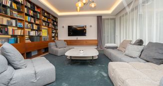 von_poll_real_estate_property_HU25439605_image_2