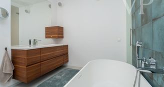 von_poll_real_estate_property_HU25439605_image_13