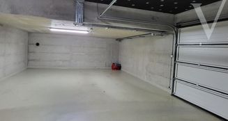 von_poll_real_estate_property_HU25439605_image_24