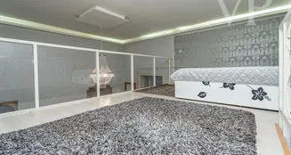 von_poll_real_estate_property_HU25439611_image_2