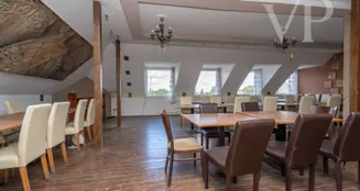 von_poll_real_estate_property_HU25439609_image_34