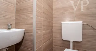 von_poll_real_estate_property_HU25439609_image_22