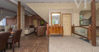 von_poll_real_estate_property_HU25439609_image_35