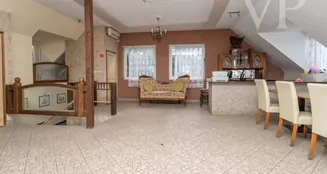 von_poll_real_estate_property_HU25439609_image_33