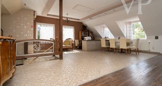von_poll_real_estate_property_HU25439609_image_24