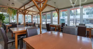 von_poll_real_estate_property_HU25439609_image_15