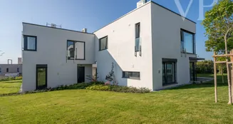 von_poll_real_estate_property_HU25439615_image_8