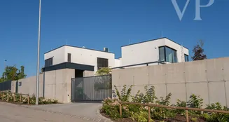 von_poll_real_estate_property_HU25439615_image_1