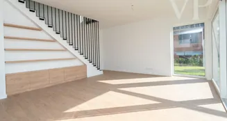 von_poll_real_estate_property_HU25439615_image_27