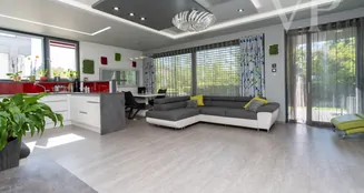 von_poll_real_estate_property_HU25439616_image_10