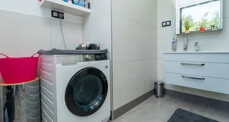 von_poll_real_estate_property_HU25439616_image_3