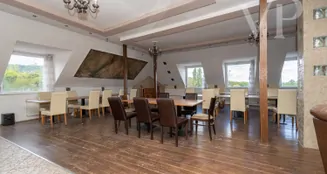 von_poll_real_estate_property_HU25439609_image_77