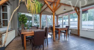 von_poll_real_estate_property_HU25439609_image_98