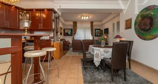 von_poll_real_estate_property_HU25439617_image_23