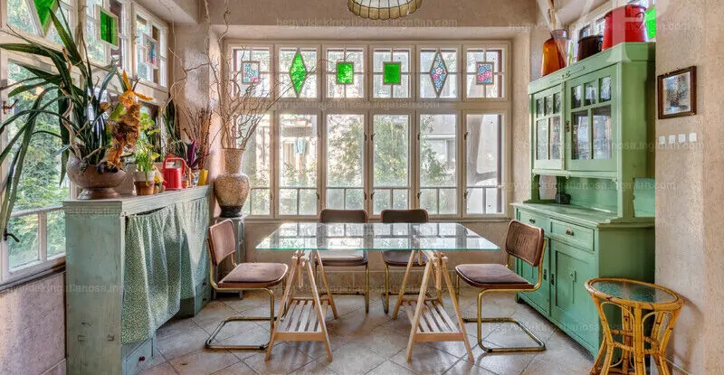 33786115_226795396_l