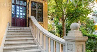 von_poll_real_estate_property_HU25439635_image_1