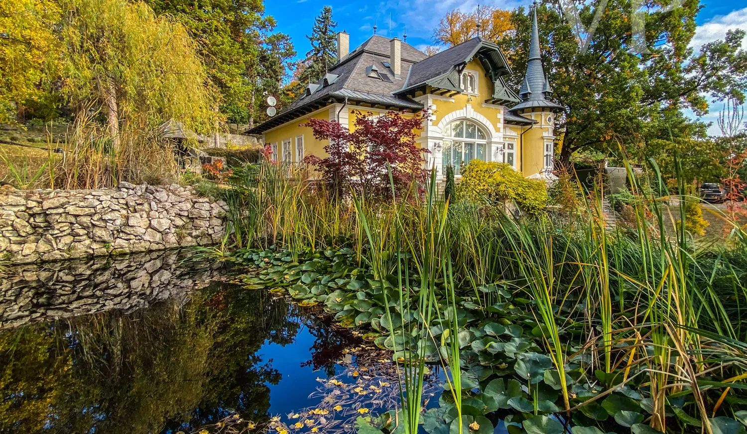 ED3BEE2B-4796-4DE7-8BB9-87DB9026C9FE