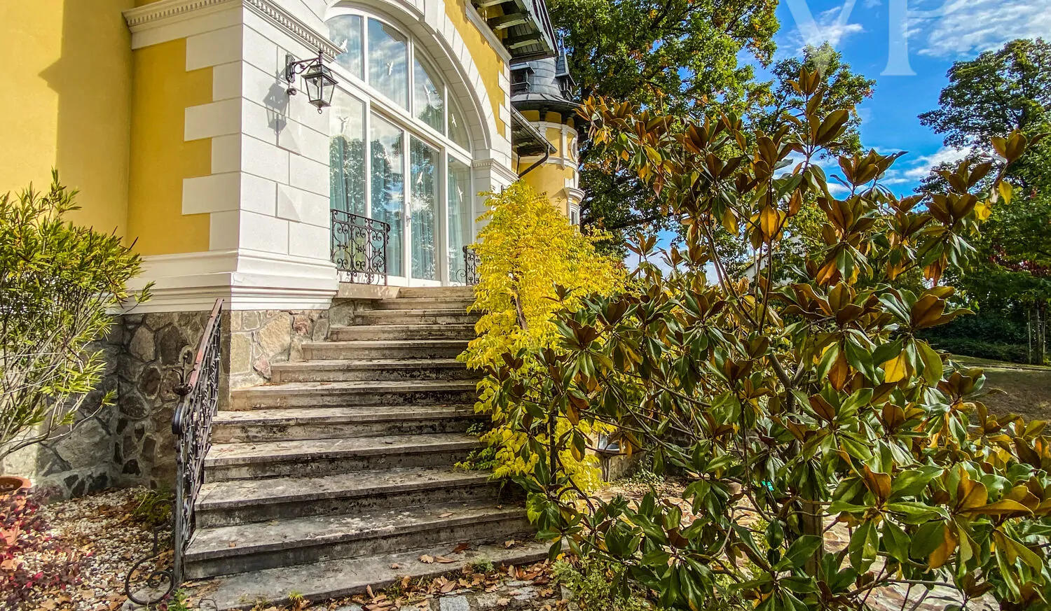 17136266-865F-46D2-BB25-18434C1CA55E