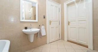 von_poll_real_estate_property_HU25439637_image_21