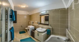 von_poll_real_estate_property_HU25439643_image_8