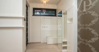 von_poll_real_estate_property_HU25439657_image_60