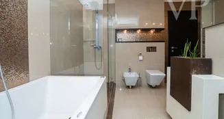 von_poll_real_estate_property_HU25439657_image_24