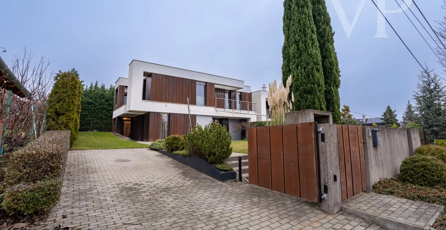 Keri autóbeálló 2. autónak