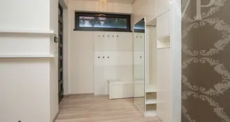 von_poll_real_estate_property_HU25439657_image_6